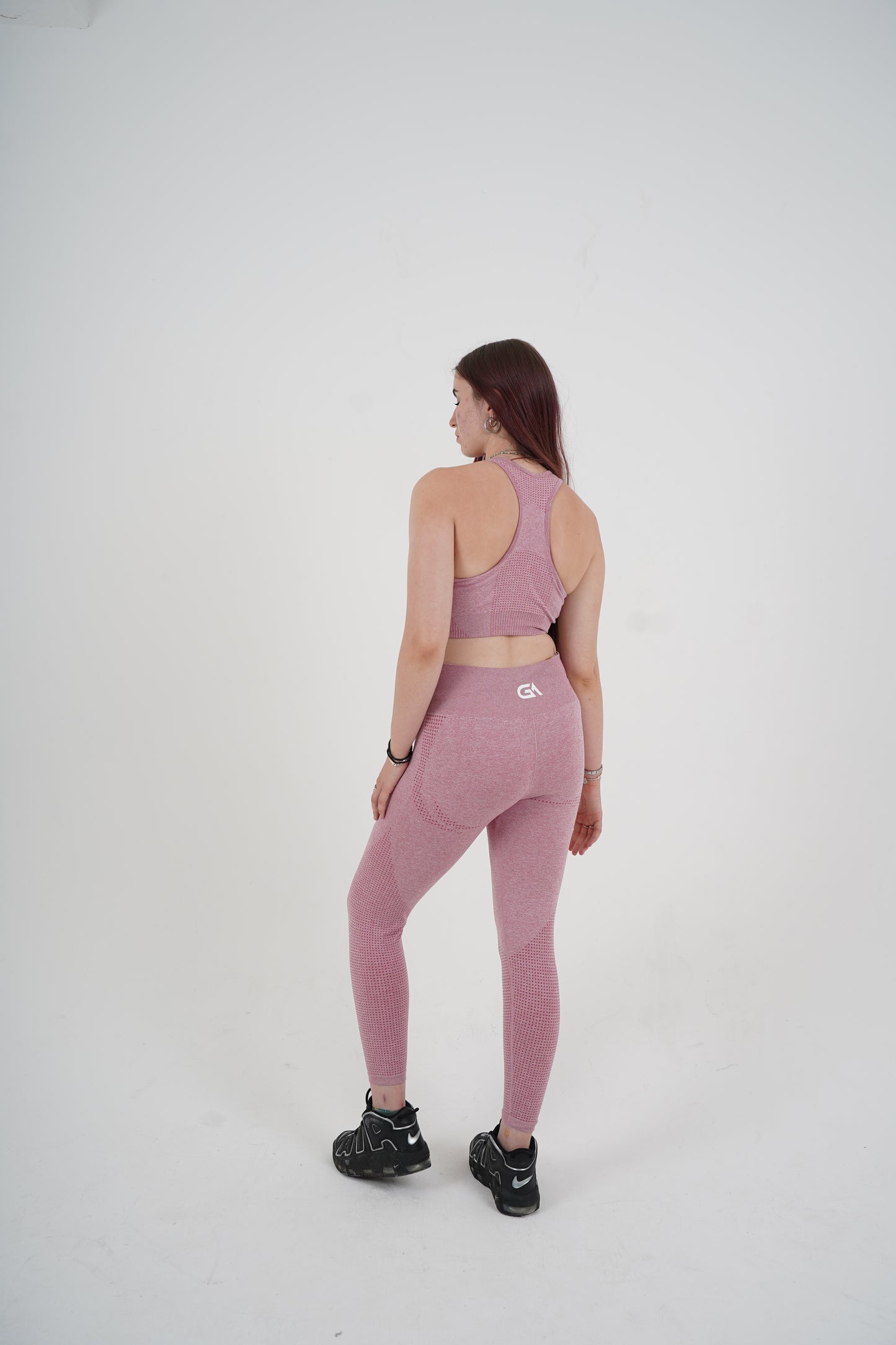 GA Women’s Seamless Ribbed Sports Bra & Leggings Set – Pink